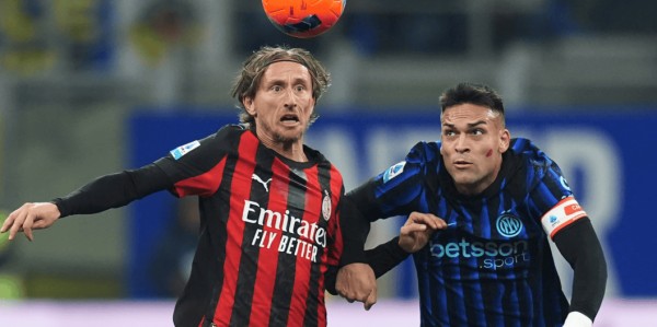 一日意甲动向：阿莱格里助米兰回归昔日模式，罗马又领跑意甲