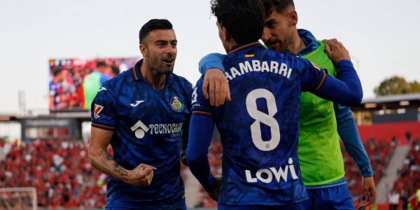 赫塔费逆袭比利亚雷亚尔 2-1收获西甲两连胜，黄潜遭遇连败